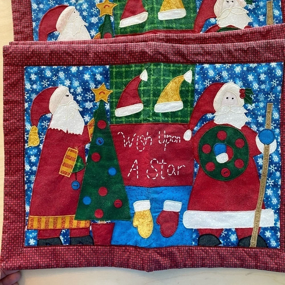 Set of 4 Christmas Quilted Placemats (FZ)